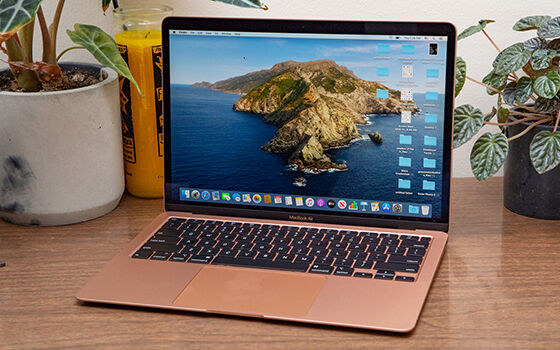Daftar Harga Laptop Apple Terbaru 2020 & Spesifikasinya